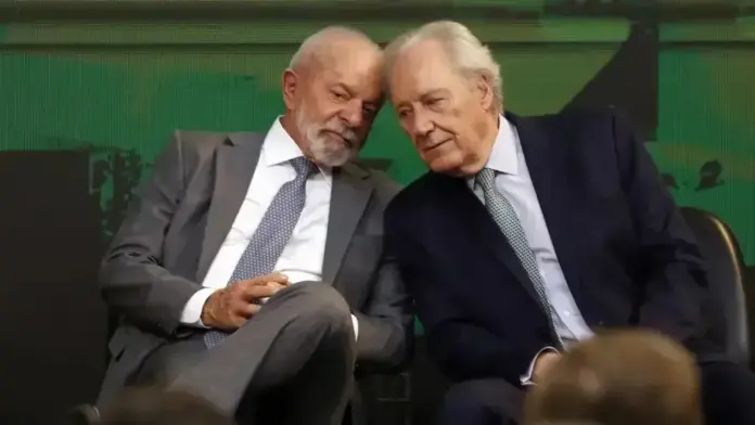 lula-deve-decidir-sobre-vaga-no-stf-apos-voltar-da-italia,-diz-lewandowski