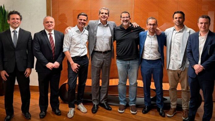 mano-critica-aumento-da-divida-do-corinthians-e-apoia-projeto-da-safiel
