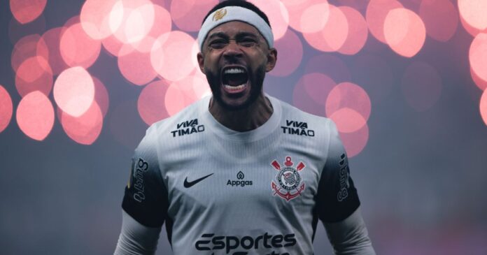 fenerbahce-quer-tirar-memphis-do-corinthians,-diz-jornalista