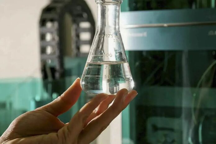 metanol:-14-perguntas-para-entender-os-riscos-e-como-se-proteger