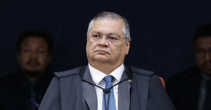 dino-preside-pela-1a-vez-julgamento-da-trama-golpista-no-stf