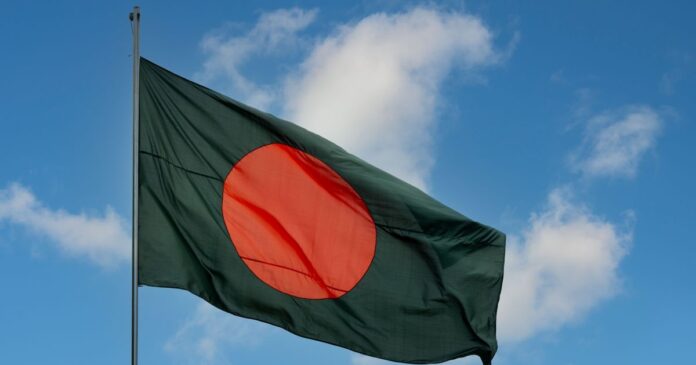 incendio-em-fabrica-de-roupas-deixa-nove-mortos-em-bangladesh