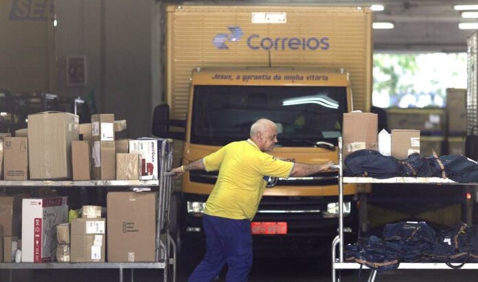 analise:-debate-sobre-privatizar-correios-e-interditado