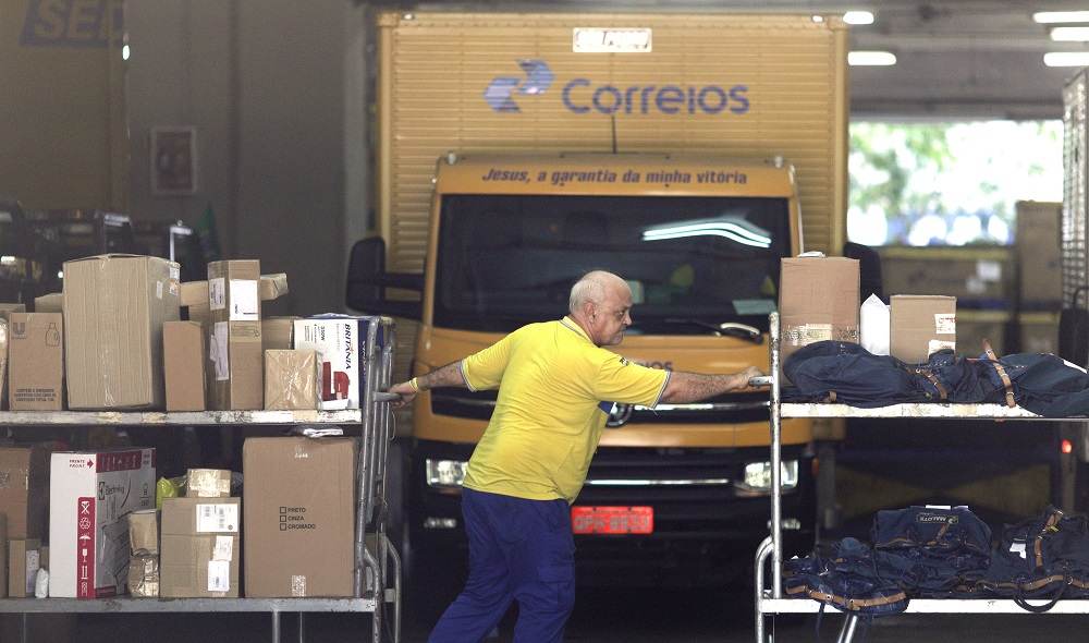 analise:-debate-sobre-privatizar-correios-e-interditado