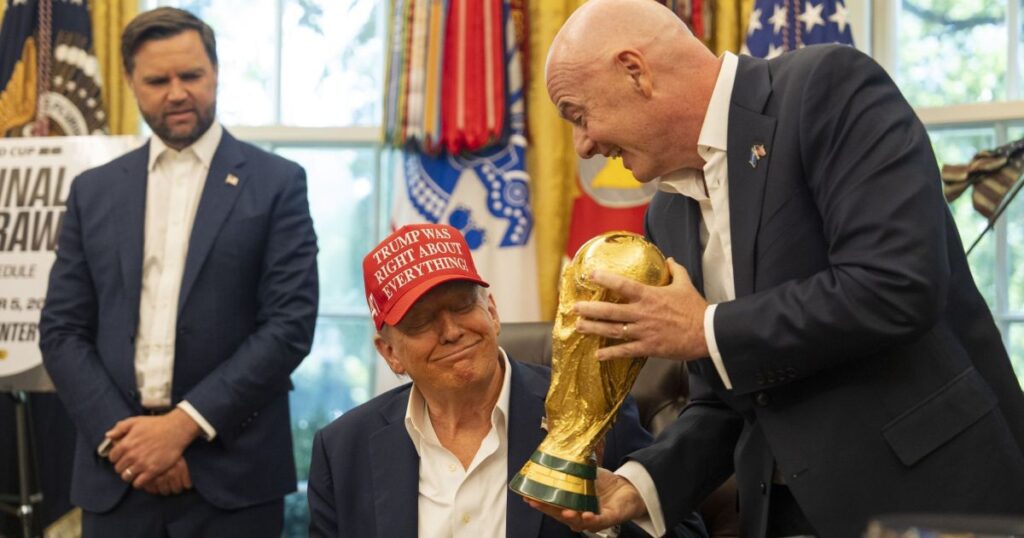 apos-trump-ameacar,-fifa-diz-que-decisao-sobre-cidades-da-copa-e-do-governo