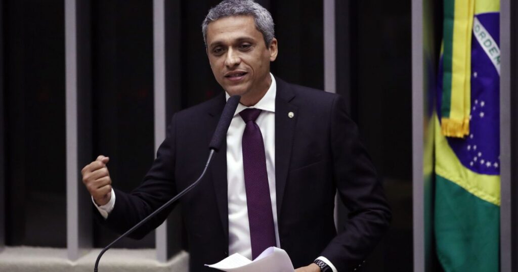 entenda-suspensao-da-acao-penal-contra-gustavo-gayer-na-camara