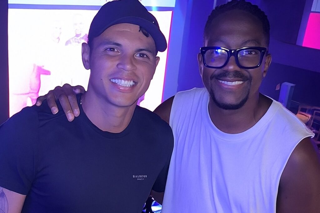 chelsea-celebra-golaco-de-thiago-silva-com-musica-de-mumuzinho;-veja