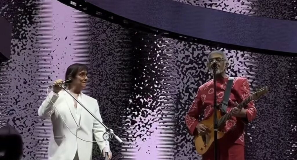 roberto-carlos-participa-de-ultimo-show-da-turne-de-gilberto-gil-em-sp