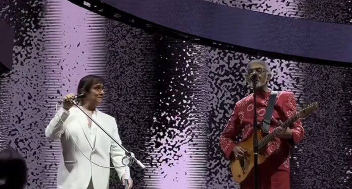 roberto-carlos-participa-de-ultimo-show-da-turne-de-gilberto-gil-em-sp
