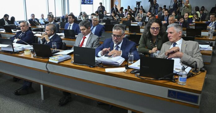 base-aliada-do-governo-contorna-oposicao-e-dita-rumos-da-cpmi-do-inss