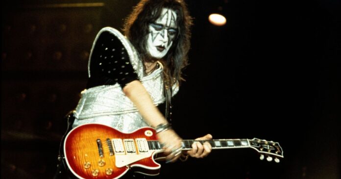 causa-da-morte-do-guitarrista-original-do-kiss-e-revelada