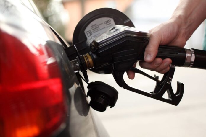 reducao-no-preco-da-gasolina-comeca-a-valer-nesta-terca-feira-(21/10)