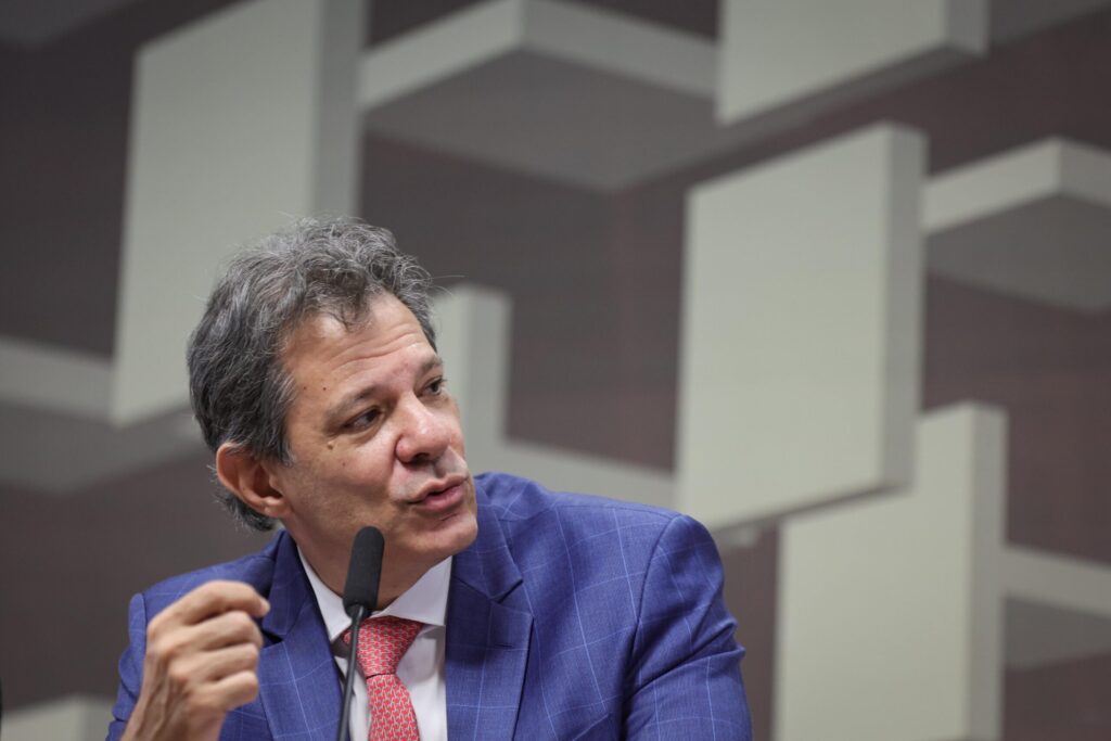 governo-deve-propor-solucao-para-impasse-no-orcamento-hoje,-diz-haddad