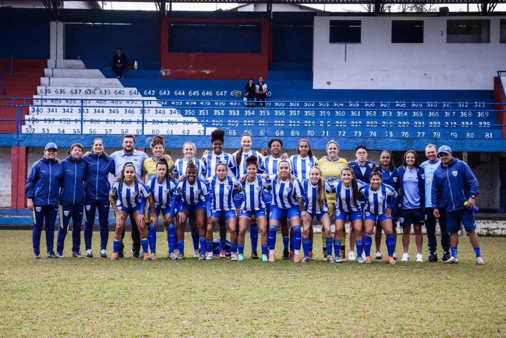 jogadoras-do-avai-denunciam-falta-de-pagamento-e-cirurgia;-entenda