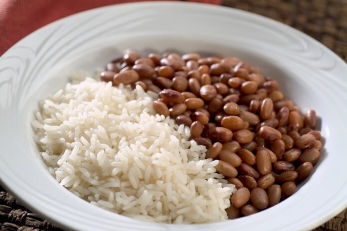 alimentacao-com-arroz-e-feijao-reduz-risco-de-doencas,-diz-estudo