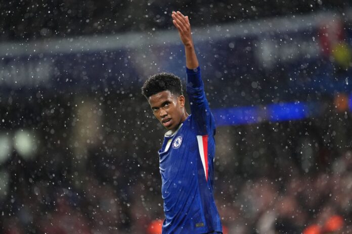 estevao-desencanta-na-champions-league-e-chelsea-goleia-ajax-por-5-x-1