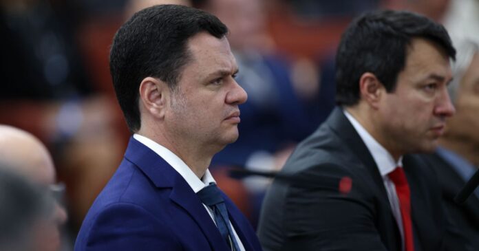 torres-e-ramagem-podem-perder-cargos-na-pf-ainda-neste-ano;-entenda