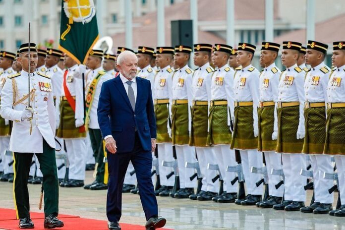 lula-defende-multilateralismo-antes-de-encontro-com-trump