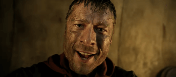 glen-powell-pediu-conselhos-a-tom-cruise-para-filmar-cenas-de-acao