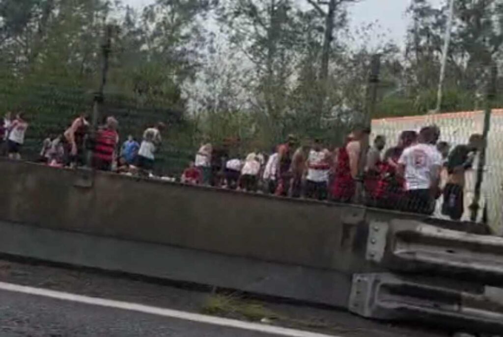 flamengo-se-pronuncia-apos-acidente-de-onibus-com-torcedores;-veja
