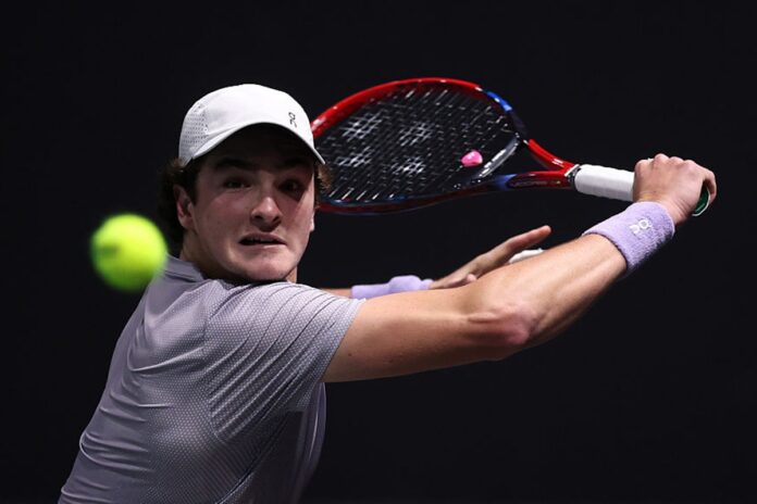 joao-fonseca-vence-de-virada-na-estreia-do-masters-1000-de-paris