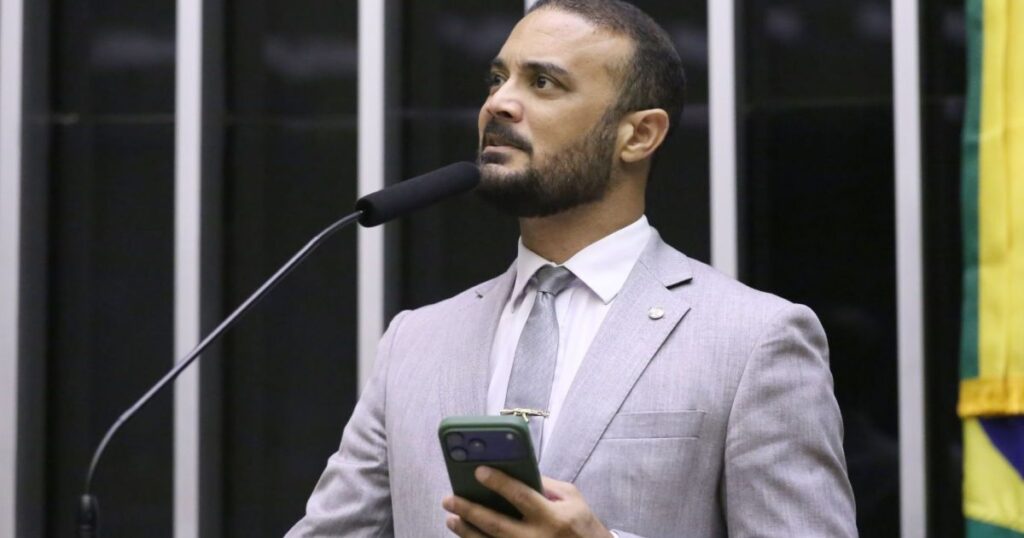 deputado-do-pl-defende-megaoperacao-no-rio:-“rumo-aos-200-mortos”