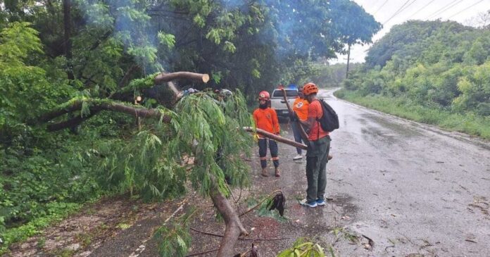 furacao-melissa-deixa-ao-menos-30-mortos-e-rastro-de-destruicao-no-caribe
