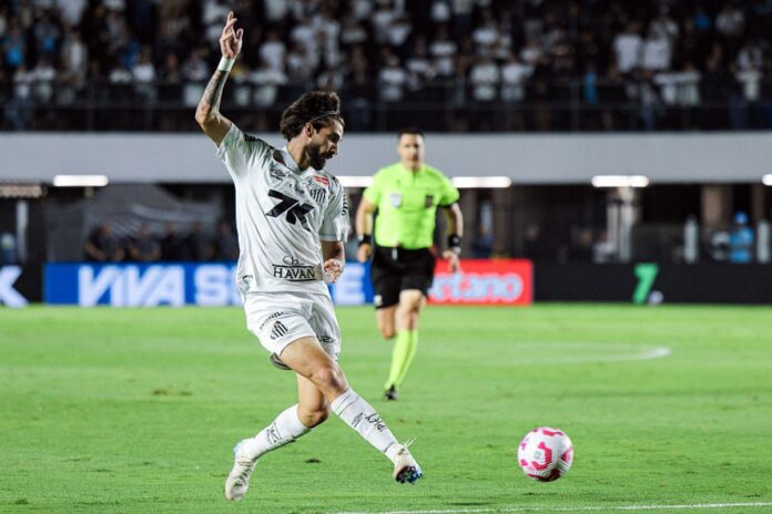 santos-enfrenta-fortaleza-na-vila-belmiro;-saiba-onde-assistir