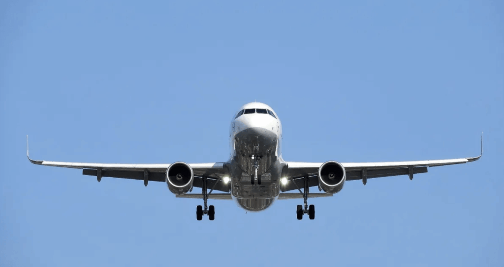 passageiro-morre-apos-falha-em-aviao-causar-calor-de-32-°c