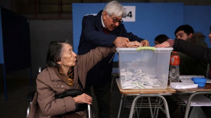 eleicao-no-chile:-candidata-de-esquerda-aparece-a-frente-para-1°-turno
