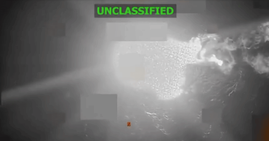 ataque-dos-eua-a-embarcacao-no-caribe-deixa-tres-mortos,-diz-secretario