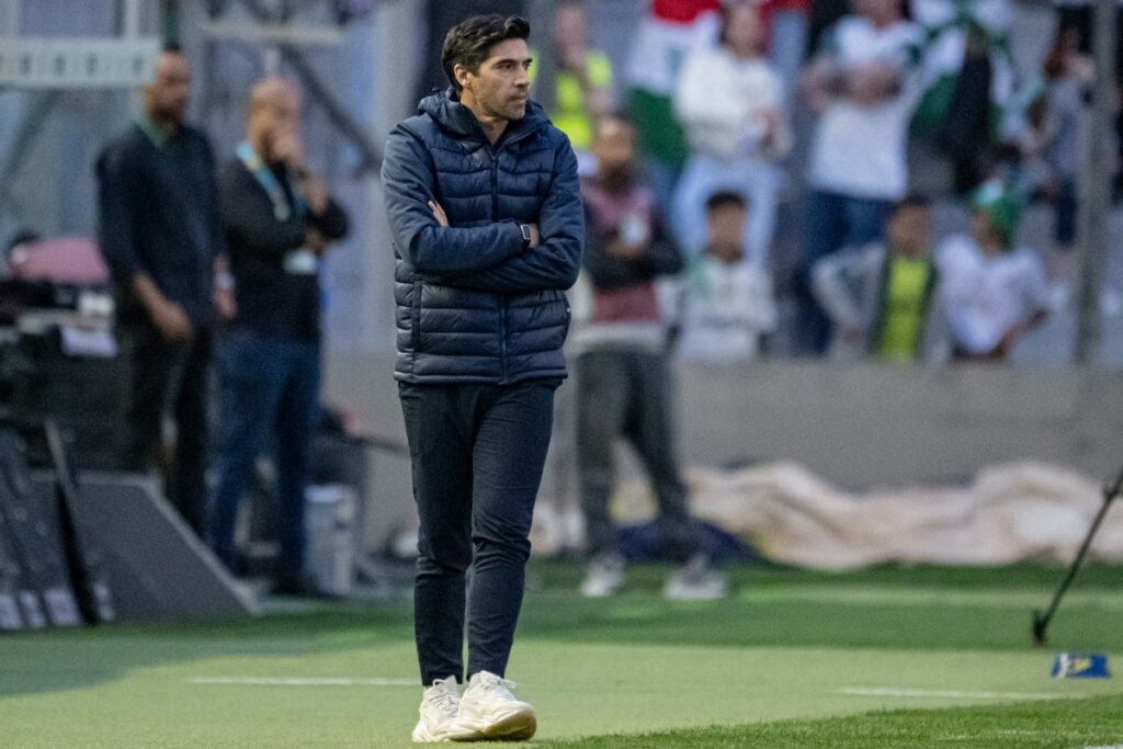 abel-ferreira-comenta-sobre-mudancas-na-escalacao-do-palmeiras