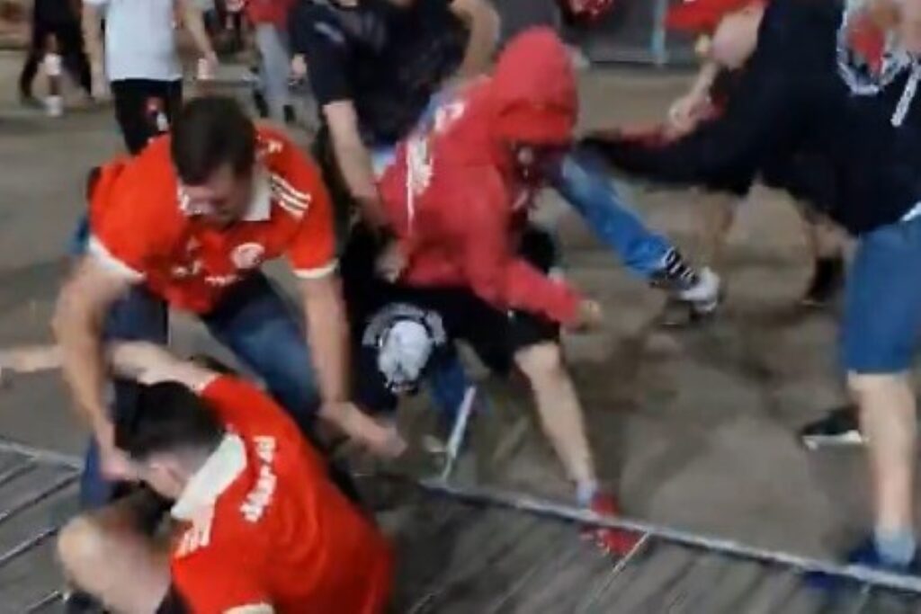 torcida-do-internacional-briga-apos-empate-contra-atletico-mg.-video