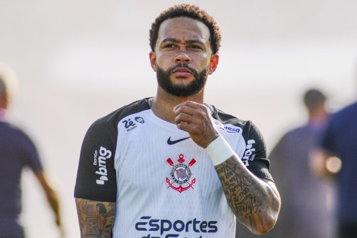 memphis-depay-comenta-futuro-no-corinthians-e-cobra-mudancas-no-clube