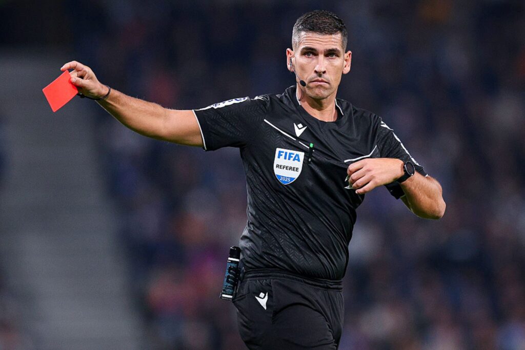 arbitro-denuncia-porto-por-tentativa-de-intimidacao-e-pressao-em-jogo