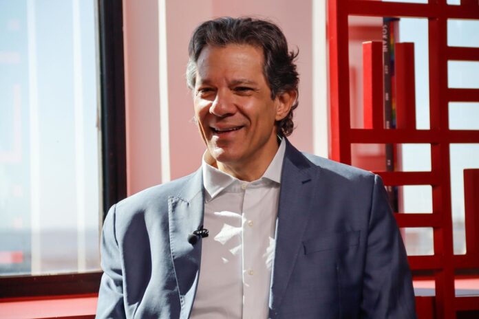haddad-comemora-aprovacao-da-isencao-do-ir:-“economia-vai-andar-mais”