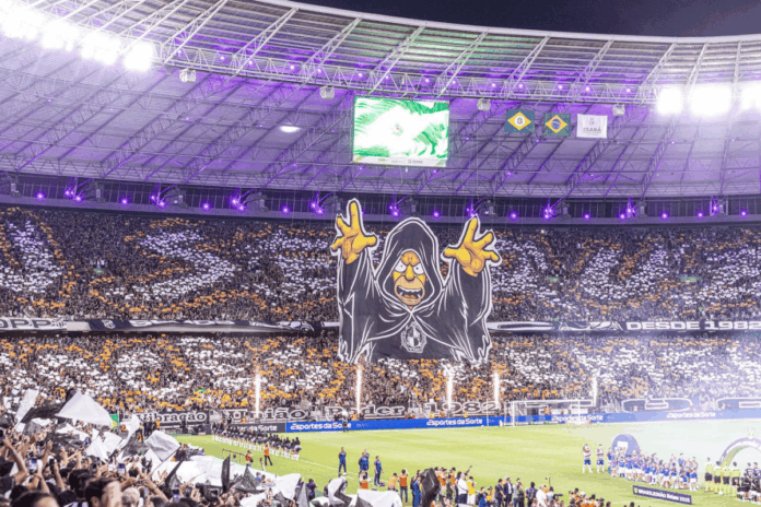 torcidas-de-ceara-e-fortaleza-dao-show-nas-arquibancadas;-confira