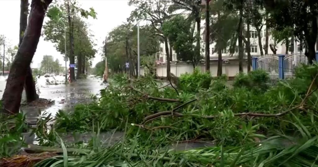 tufao-kalmaegi-deixa-cinco-mortos-no-vietna-apos-mais-de-140-nas-filipinas
