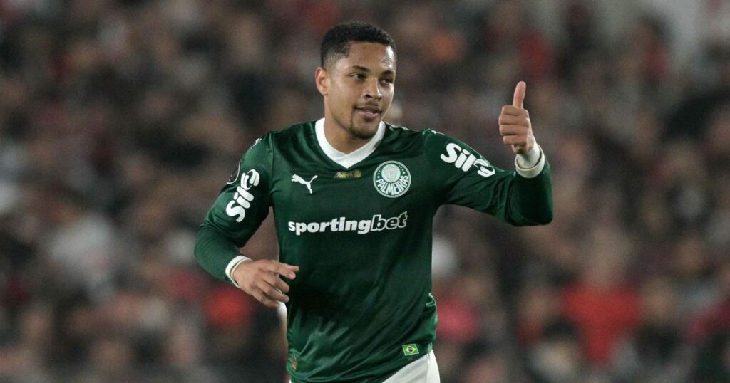 abel-explica-por-que-vitor-roque-nao-deu-certo-na-europa:-“patinho-feio”