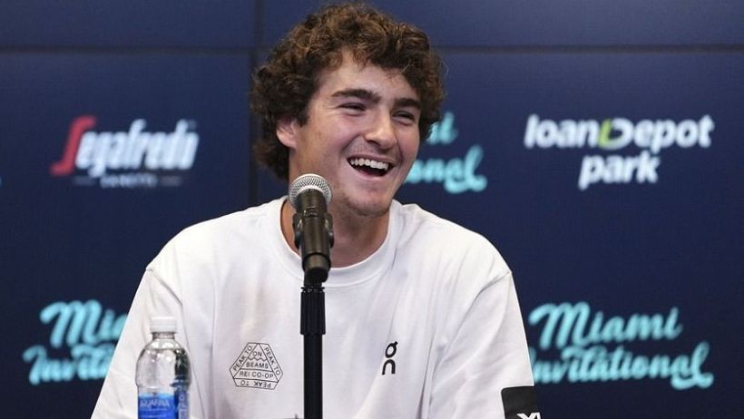 “vou-jogar-serio”:-joao-fonseca-fala-sobre-enfrentar-alcaraz-em-miami