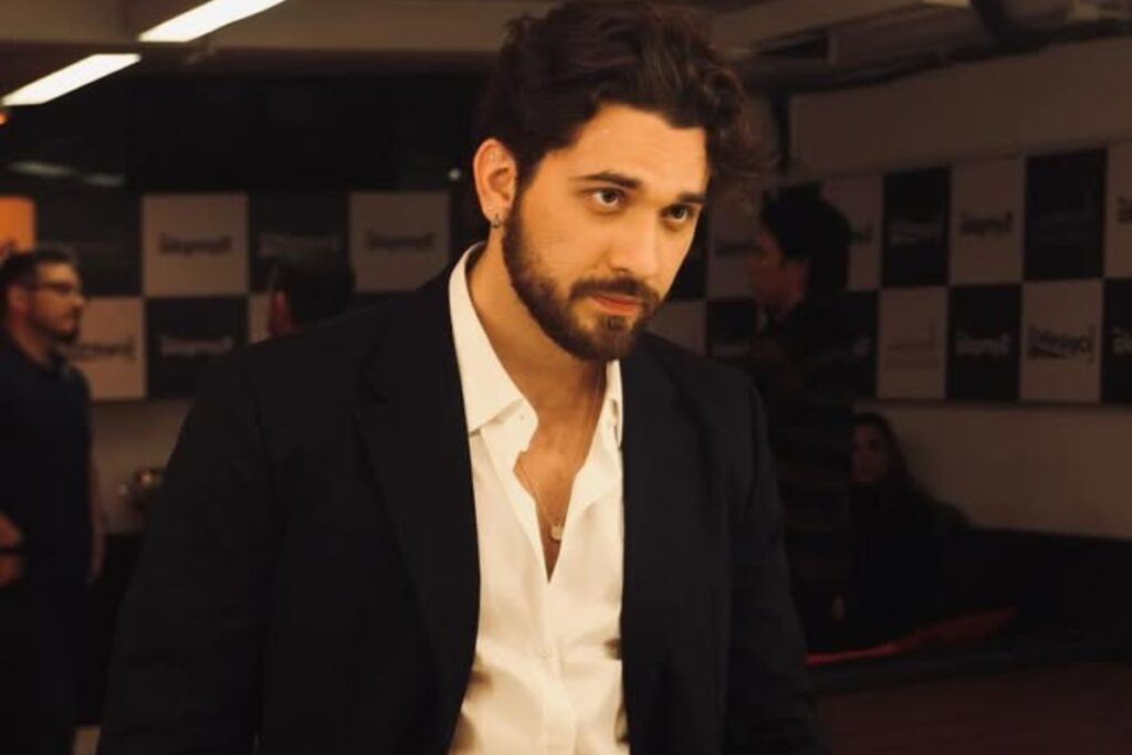 abatido?-gustavo-mioto-preocupa-fas-apos-termino-com-ana-castela