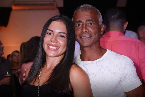 romario-termina-namoro-com-alicya-gomes,-estudante-de-22-anos