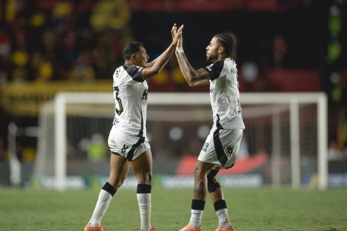 brasileirao:-atletico-tem-2o-tempo-iluminado-e-vence-sport-de-virada