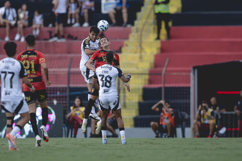 brasileirao:-confira-os-melhores-momentos-de-sport-2-x-4-atletico-mg