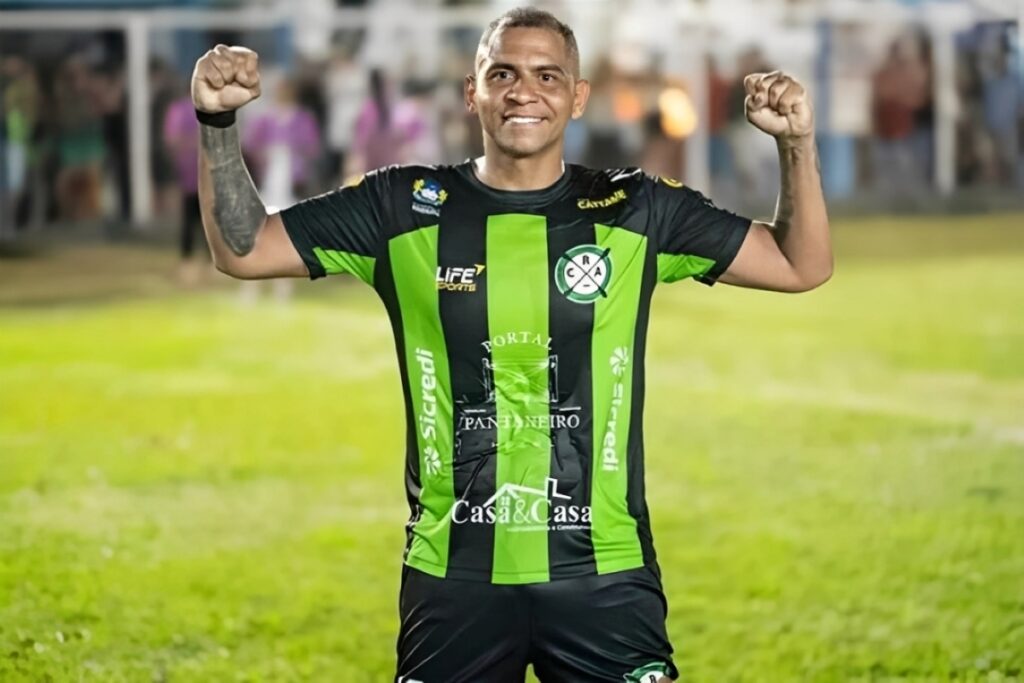 samambaia-anuncia-experiente-atacante-walter-para-o-candangao