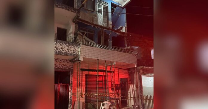desabamento-de-marquise-deixa-tres-mortos-e-oito-feridos-em-salvador