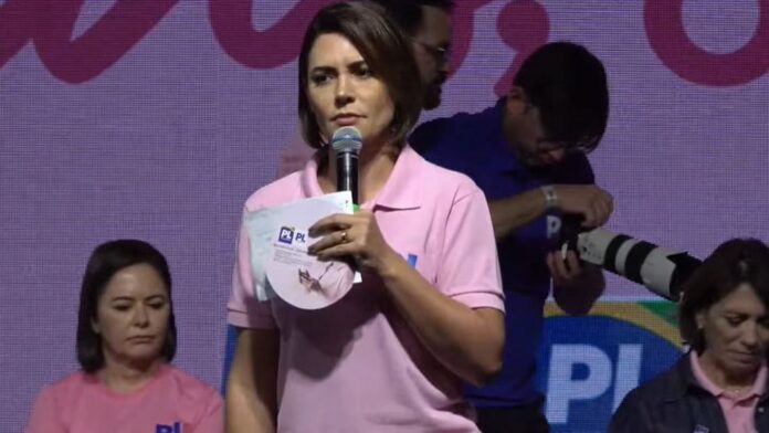michelle-bolsonaro-defende-“submissao-saudavel”-da-mulher-ao-marido