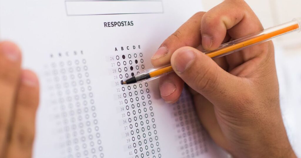 gabarito-enem-2025:-veja-as-respostas-extraoficiais-da-prova-azul