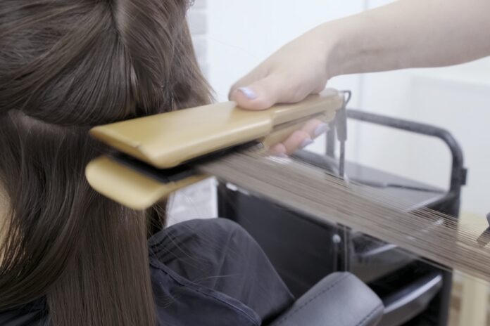 anvisa-proibe-venda-de-escova-progressiva-e-pastilha-de-limpeza