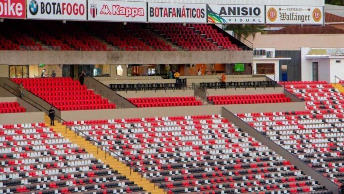 torcedor-do-botafogo-sp-passa-mal-e-morre-na-arquibancada-do-estadio
